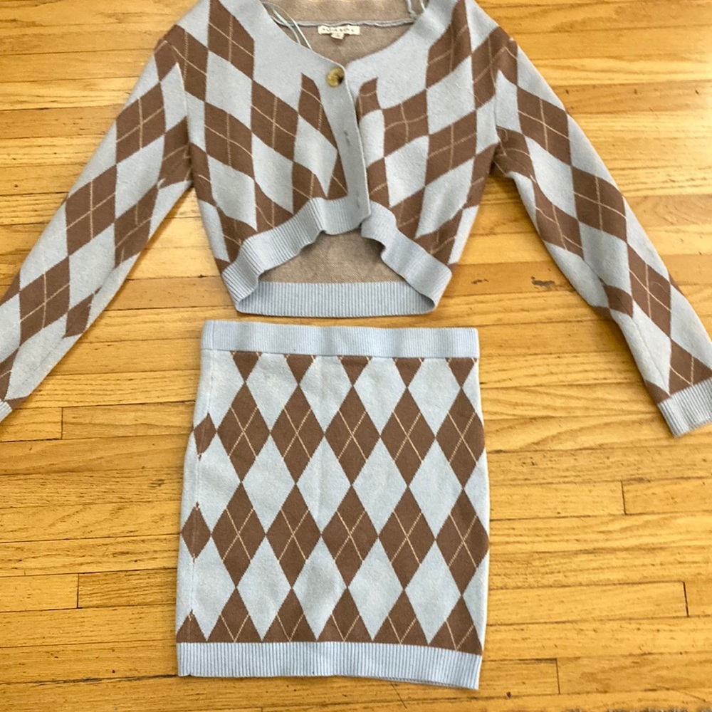 Haute Monde sweater and skirt set both woman’s small
